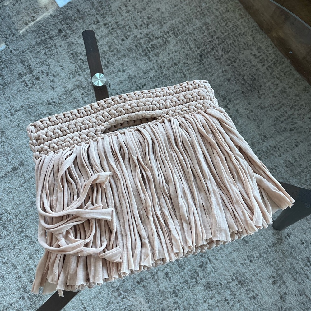 Binge Knitting Sophia cream Clutch New Chic Fringe Crochet Hand-knit Handbag - Picture 8 of 12